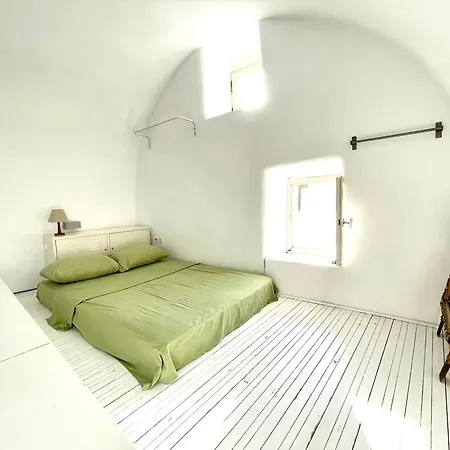 19th Century Vaulted Kýthira