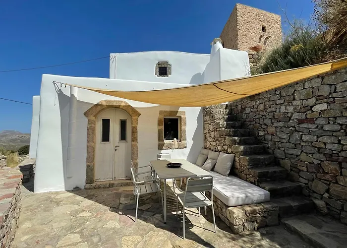 19th Century Vaulted Kýthira